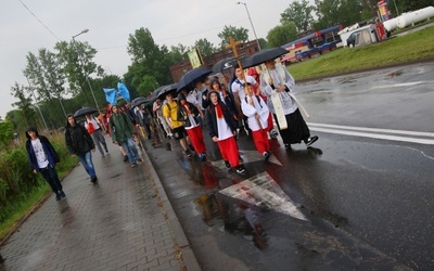 Pielgrzymka mężczyzn do MB Piekarskiej - cz. 1