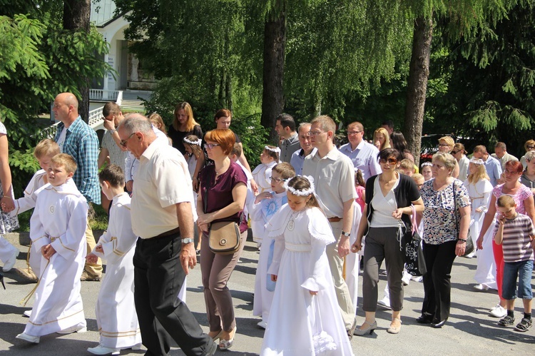 Pielgrzymka dzieci pierwszokomunijnych