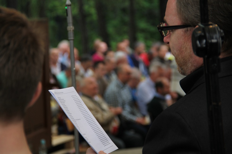 Nabożeństwo majowe na pielgrzymce w Piekarach Śląskich