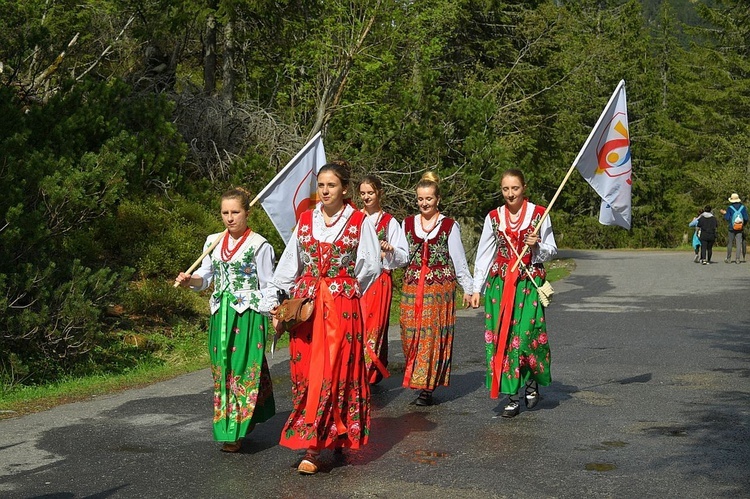 Z widokiem na góry