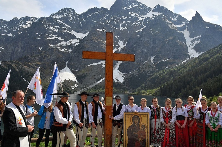 Z widokiem na góry