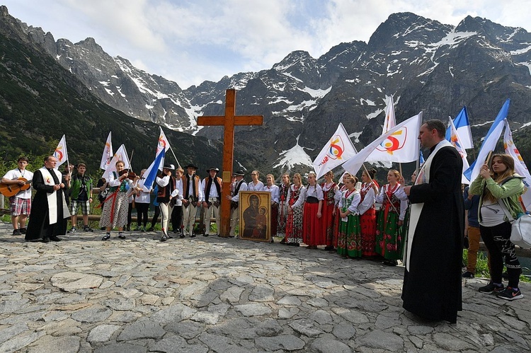 Z widokiem na góry