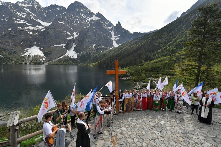 Z widokiem na góry