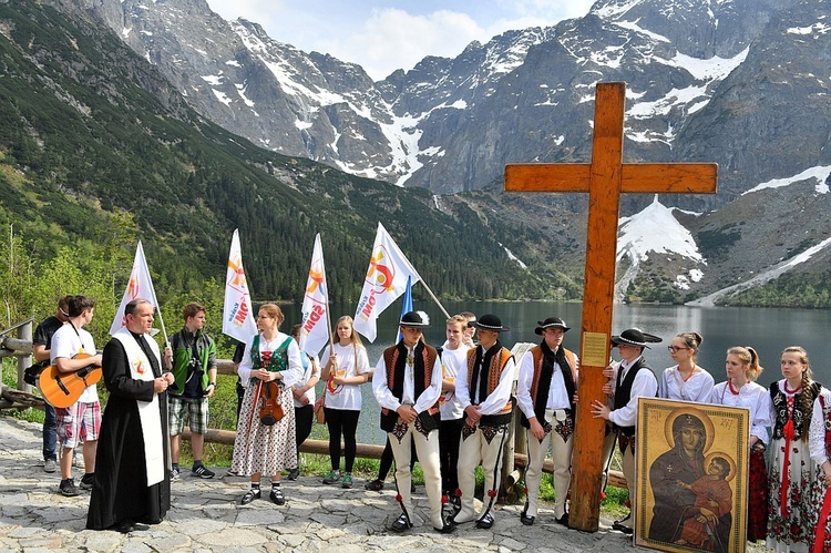 Z widokiem na góry