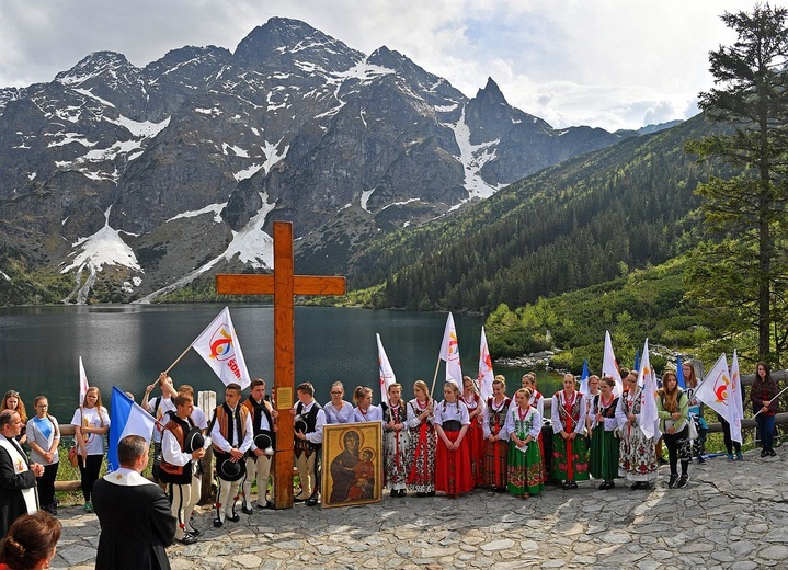 Z widokiem na góry