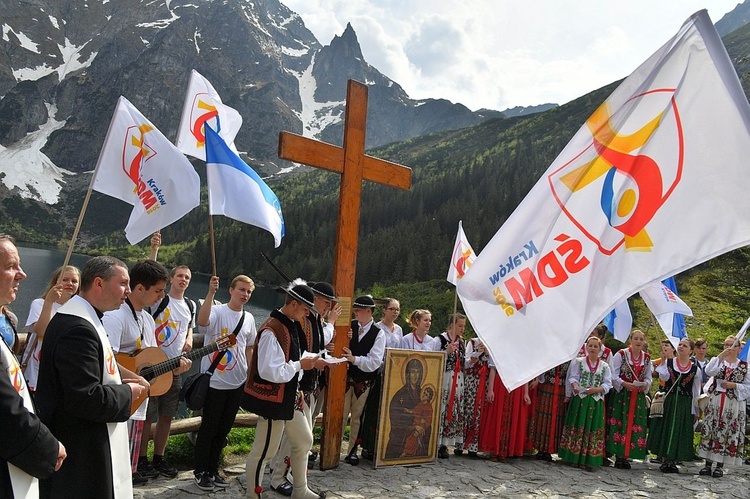 Z widokiem na góry