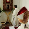 – Relikwie same z siebie nie rozwiązują ludzkich problemów, ale rzucają na nie światło Boga – mówił abp Migliore.