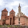 Zamek w Reszlu powstał w latach 1350–1401. Obecnie mieści się tam Muzeum Warmii i Mazur.