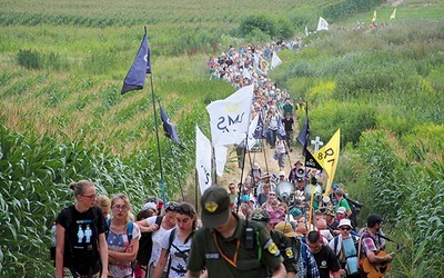 To przygoda duchowa, ale również doskonała okazja  do zawarcia nowych znajomości.