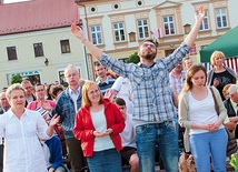 To emanacja radości wiary, która wciąga innych.