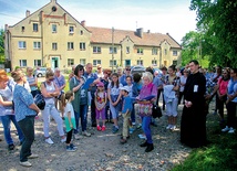 „Droga Miłosierdzia”  ma uświadomić wiernym, że dzieje zawarte w Ewangelii  to historia,  która wciąż trwa.