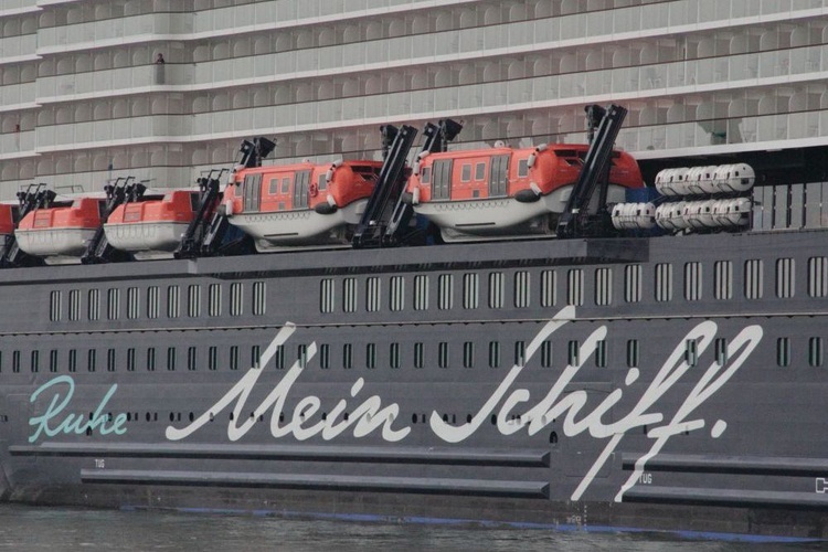 "Mein Schiff 4" w Gdyni