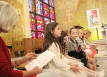 Występ dzieci ze świetlicy Caritas