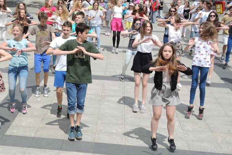 Flash mob na Dzień Dziecka w Bielsku-Białej