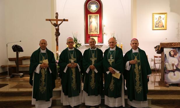 Członkowie grupy kontaktowej episkopatów Polski i Niemiec