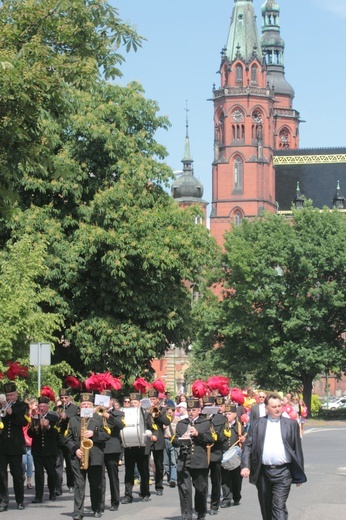 Dziecięco w parku miejskim