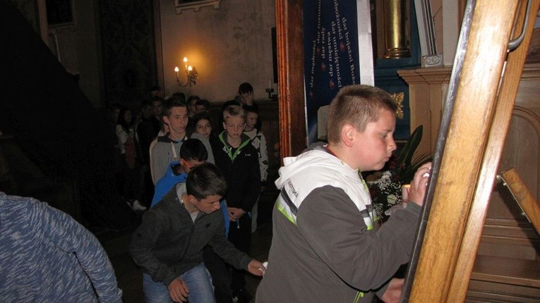 Peregrynacja symboli ŚDM w Czarnym Dunajcu - cz.2