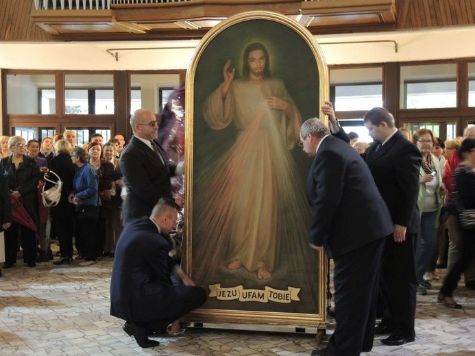 Znaki miłosierdzia na os. Karpackim