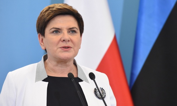 CBOS: Jak Polacy postrzegają premier Szydło?
