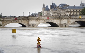 Francja: Już cztery ofiary śmiertelne powodzi