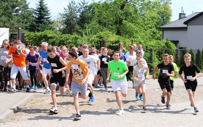 Biegacze przebiegli 1050 m. Dystans nawiązywał do rocznicy chrztu Polski