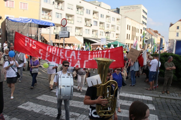 Festiwalowa manifestacja przeciw powiększeniu Opola kosztem gmin