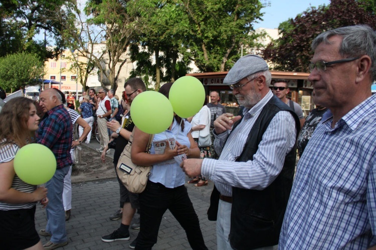 Festiwalowa manifestacja przeciw powiększeniu Opola kosztem gmin