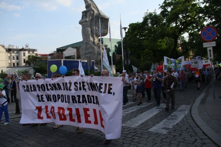 Festiwalowa manifestacja przeciw powiększeniu Opola kosztem gmin