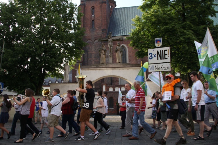 Festiwalowa manifestacja przeciw powiększeniu Opola kosztem gmin