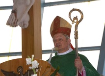 Bp Henryk Tomasik przewodniczył Mszy św. inaugurującej Tydzień Społeczny