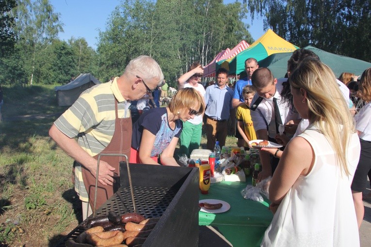 Poświęcenie placu pod budowę kościoła w Skierniewicach
