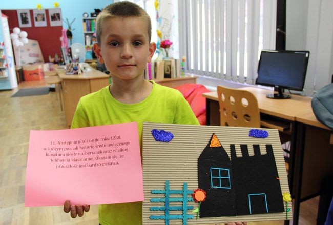 ​Warsztaty książki dotykowej