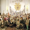 Członkowie AKAW w sanktuarium MB Łaskawej.
