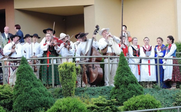 Poświęcenie Drogi Światła w Cygańskim Lesie