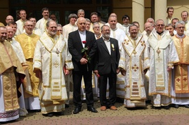 Do Turna przyjechało 56 duchownych. W środku: Bogdan Tchórz