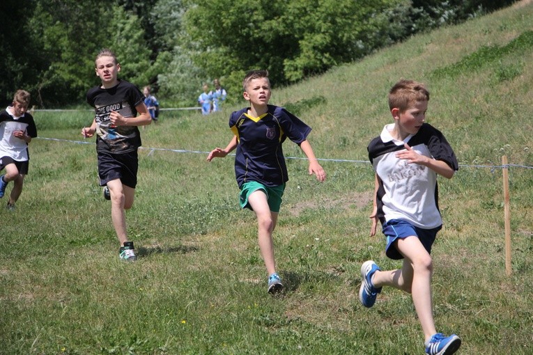 Bieg dla uczczenia 1050. rocznicy chrztu Polski, cz. I