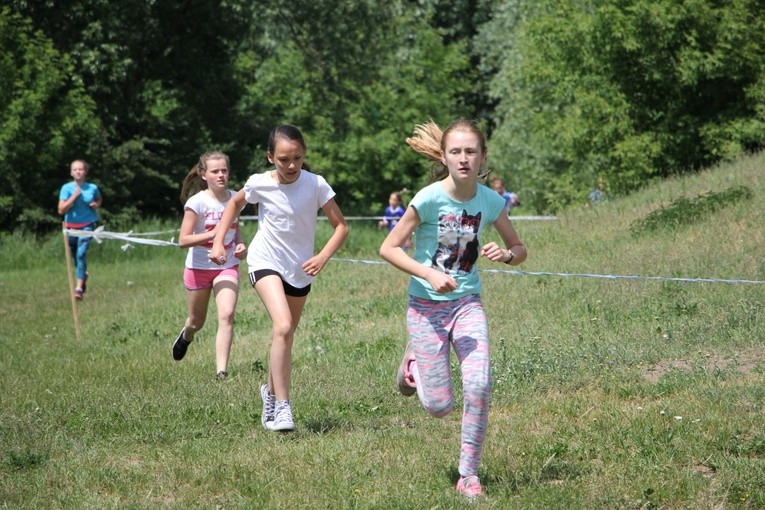 Bieg dla uczczenia 1050. rocznicy chrztu Polski, cz. I