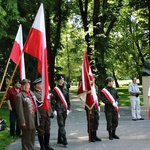 Pomniki Sienkiewicza i Kossak-Szczuckiej