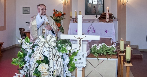 Pożegnali noworodka znalezionego na wysypisku