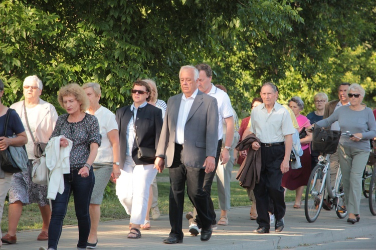 Pielgrzymka do Bramy Miłosierdzia w Łowiczu