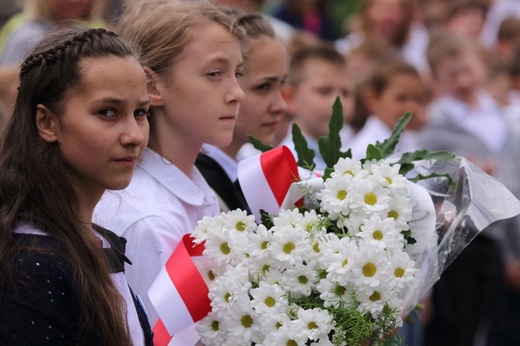 Szkoła im. Dziewięciu z Wujka