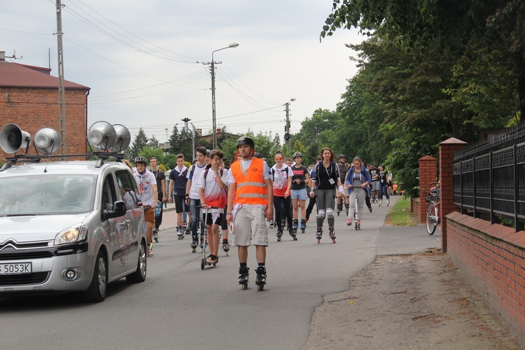 Pielgrzymka rolkowa do Rud (Paniówki)