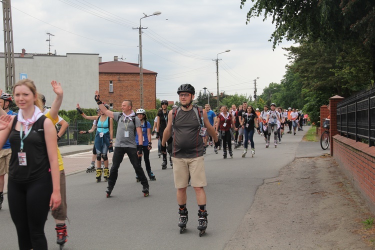 Pielgrzymka rolkowa do Rud (Paniówki)