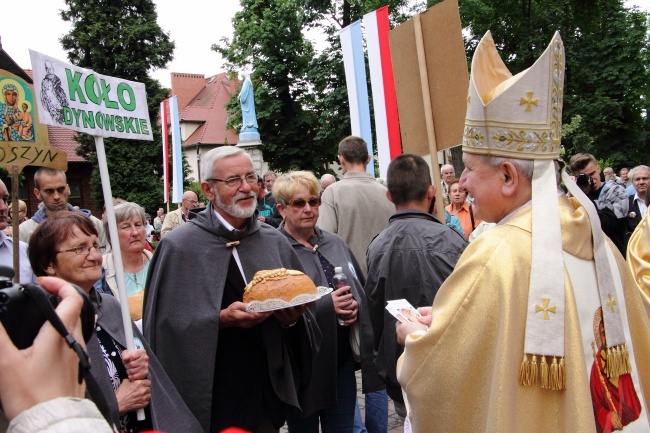 Talerz Miłosierdzia z Gwiazdami 