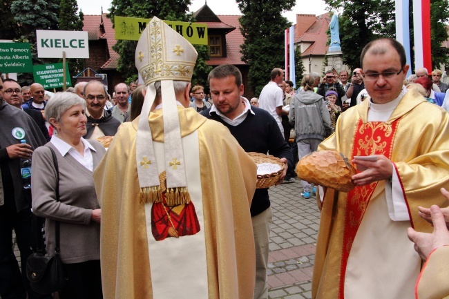 Talerz Miłosierdzia z Gwiazdami 