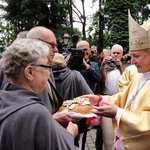 Talerz Miłosierdzia z Gwiazdami 