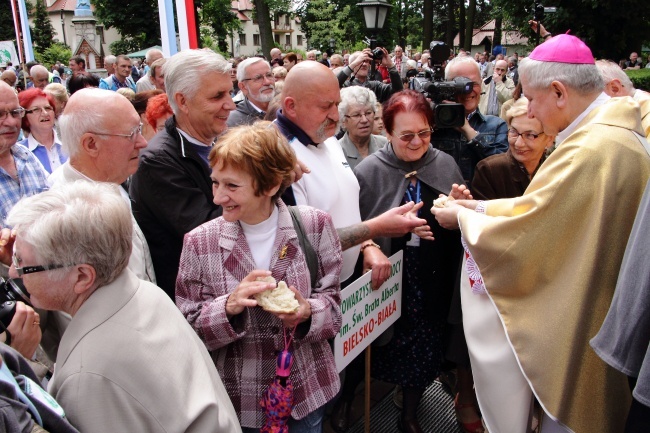 Talerz Miłosierdzia z Gwiazdami 