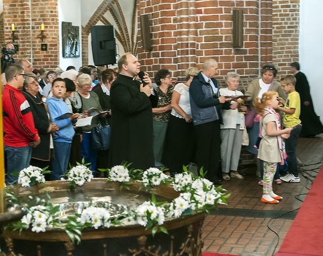 Celebracja odnowienia przyrzeczeń chrztu 