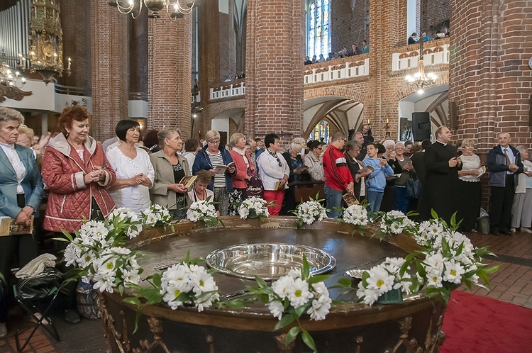 Celebracja odnowienia przyrzeczeń chrztu 