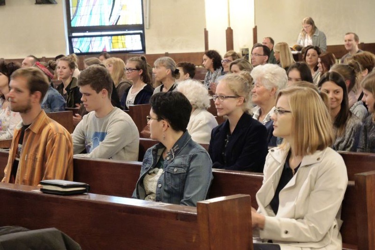 Tehillah i misjonarz miłosierdzia - młodym